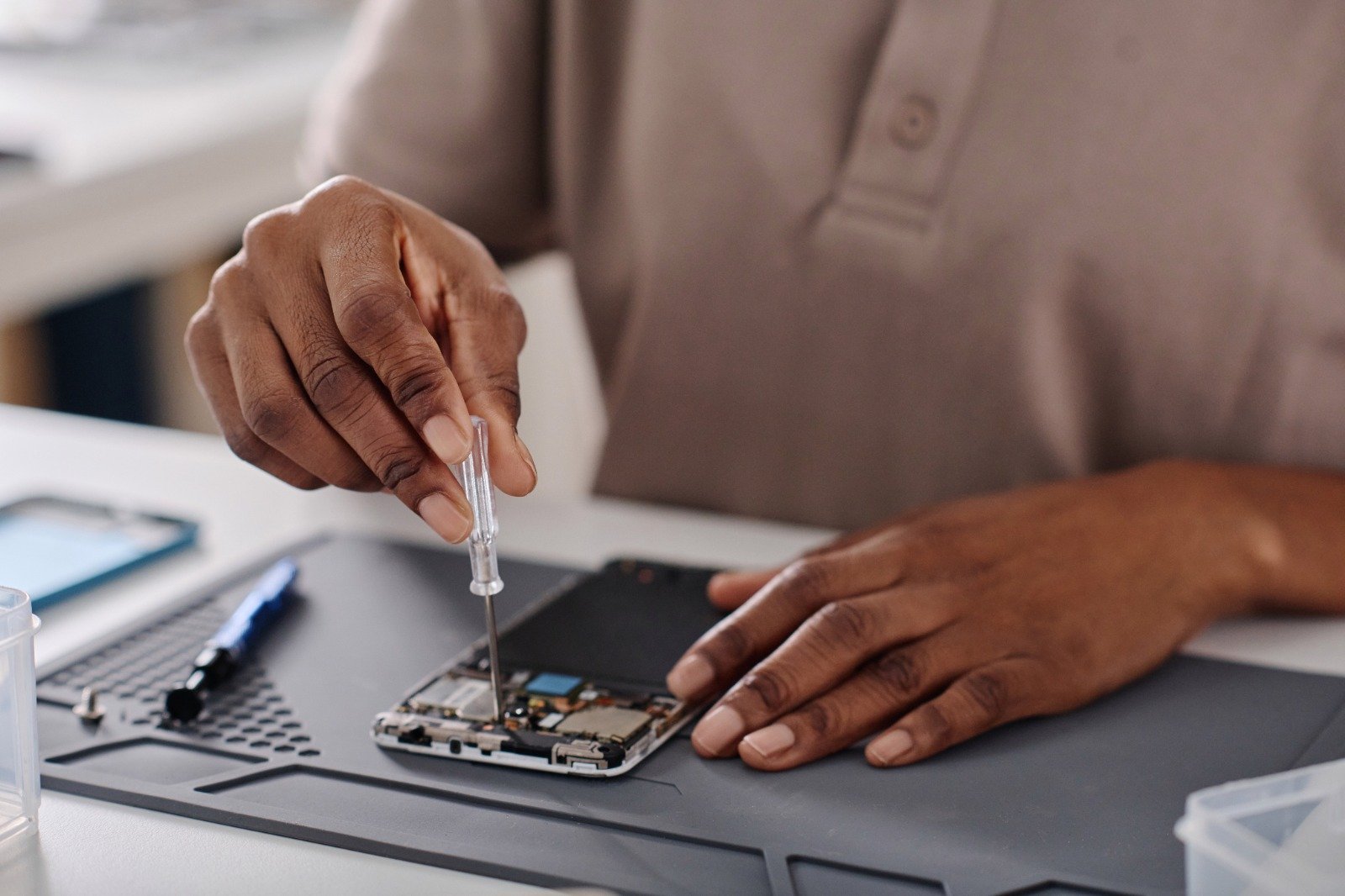 Phone Screen Repairs in Berkshire