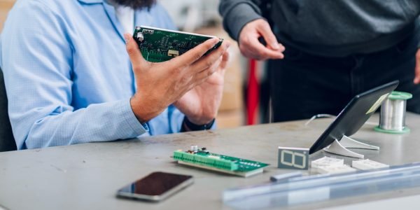 Fast Phone Repairs in Berkshire