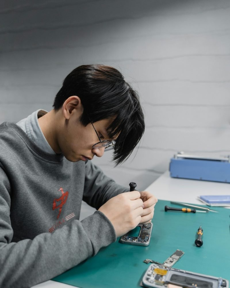 Mobile Phone Repairs 2