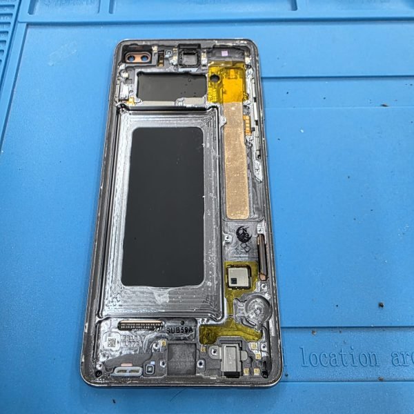 Mobile Phone Repairs on Newbury High Street and Newbury Shopping Centre